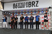 開発メンバーによるトークショー「いっしょにいいクルマつくろう！」の様子。