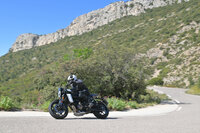 走りのよさと扱いやすさを高レベルで両立した「スヴァルトピレン801」。盛り上がりを見せるソフトスポーツバイクというカテゴリーにおいて、ベンチマークとなりそうな一台だった。