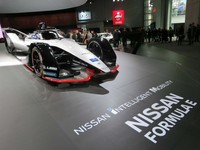 日産は「アルティマ」や「リーフ」といった新型車に加えて、今年からエントリーしているフォーミュラEへの参戦車両を展示した。