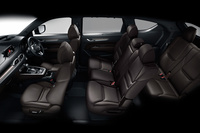 マツダ、3列シートSUV「CX-8」に7人乗り本革仕様を追加の画像