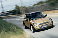 「MINI」、新ボディカラーなどを追加設定