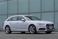 アウディの販売をけん引しているという「A4」シリーズ。1.4リッターのエントリーグレードから、354psを誇る「S4」まで、ラインナップは多岐にわたる。