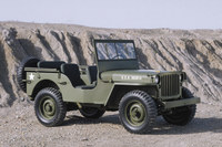 今日に至る「ジープ」の歴史は、1941年に登場した軍用車に端を発する。写真は1942年型「ウィリスMB」。