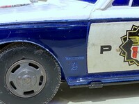 フロントフェンダーには「SUPER DELUXE」のバッジも再現されている。