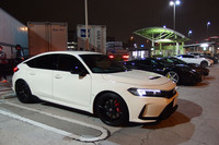 新型「シビック タイプR」の価格は499万7300円。ボディーカラーは写真の「チャンピオンシップホワイト」を含め全5種類が設定される。