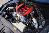 NISMOのS1チューニングが施されたエンジン。最高出力は2017年モデルの標準車並み、最大トルクは「NISMO」並みと説明されており、またフラットトルクによる乗りやすさも特徴とされている。