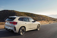 インテリア、エクステリアともに、新しいアイデアが山盛りに詰め込まれた新型「X3」。この造形が、新時代のBMWデザインの指標となるかもしれない。