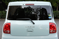 写真をクリックするとシートが倒れるさまが見られます。