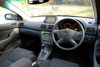 トヨタ・アベンシスXi セダン（FF／4AT）【ブリーフテスト】の画像