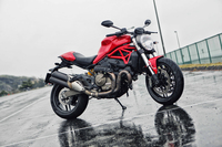 ドゥカティ・モンスター821