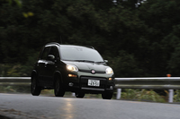 動力性能は、0-100km/h加速が12.1秒で、最高速は166km/h（欧州仕様の場合）。