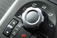 ダイヤル左下の「道」のアイコンが、ダイナミックモードのポジション。
    