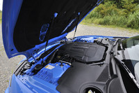 5リッターのスーパーチャージャー付きV8エンジンは550psと69.3kgmを発生。