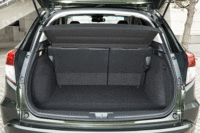 荷室の容量は404リッター。後席使用時にもゴルフバッグを3個積載可能だという。