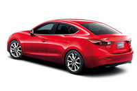 18インチのアルミホイールが標準装備。