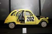 1961年製「2CVサハラ」。