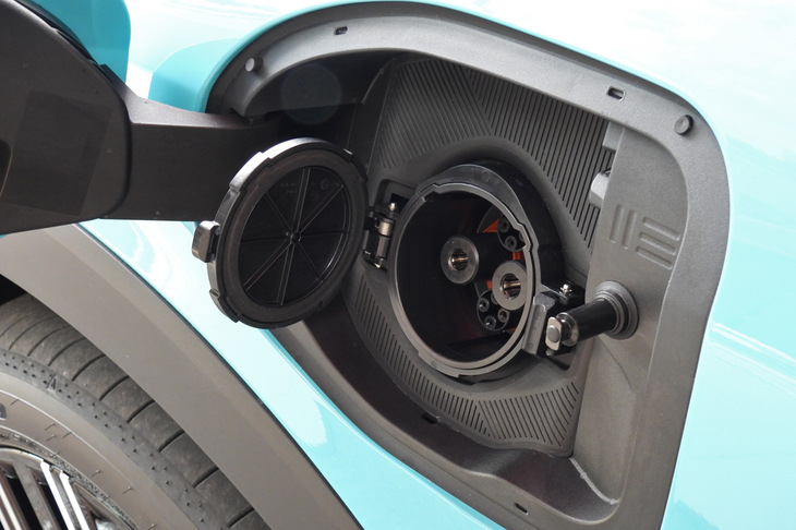 日産リーフB7 G（急速充電ポート）