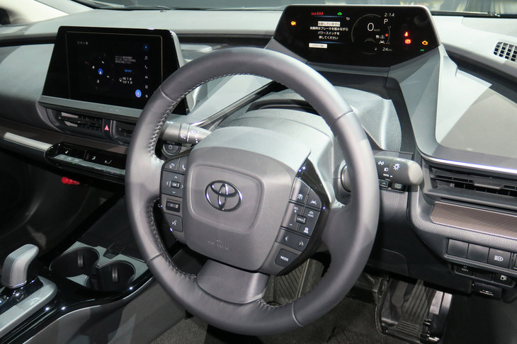 トヨタ・プリウス2.0L HEVプロトタイプ（ステアリングホイール）