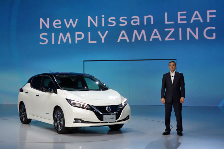 2017年9月6日に発表された、新型「日産リーフ」。傍らに立つのは、日産自動車の西川廣人（さいかわ ひろと）社長兼CEO。