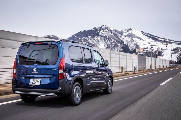 従来品の「ベクター4シーズンズ ハイブリッド」と比べ、「ベクター4シーズンズGEN-3」はパターンノイズを36％、ロードノイズを31％低減している。