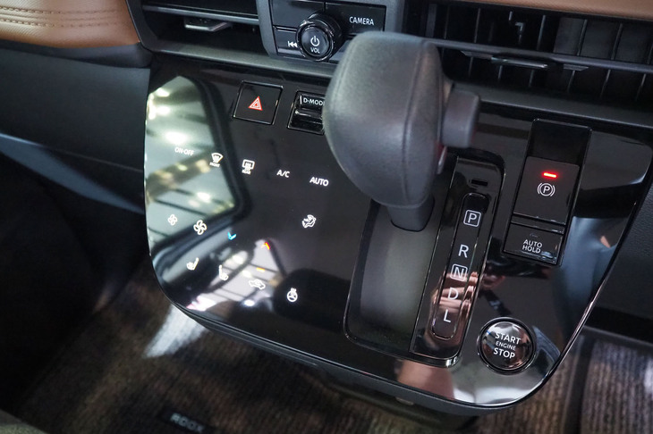 日産ルークス ハイウェイスター（シフトセレクター）