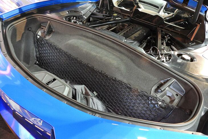 シボレー・コルベットE-Ray（リアトランク＆エンジン）