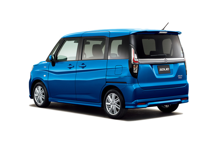 2020年11月に登場した5代目「ソリオ」。車体サイズの大型化によって居住空間や荷室スペースが拡大された。一新された内外装デザインやADASの充実もトピックだ。