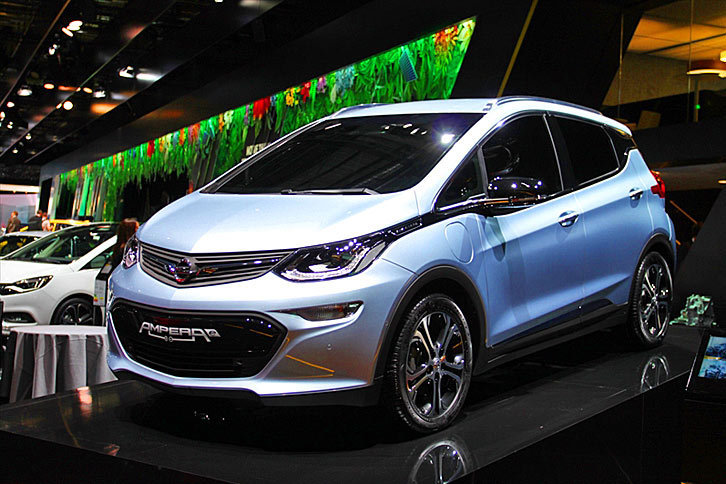 オペル・アンペラe（エクステリア）