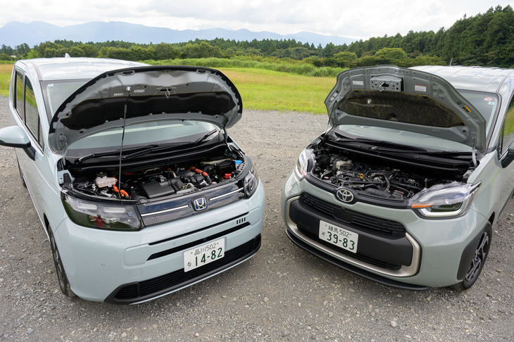 パワートレインはどちらも1.5リッターのハイブリッド。WLTCモード燃費は「フリード」が25.4km/リッターで「シエンタ」が28.2km/リッター。