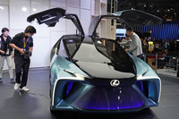 レクサスの次世代電動化ビジョンを象徴するコンセプトカーがデビュー【東京モーターショー2019】