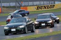 「NICOLE Circuit Day」のサーキットランの様子。BMWアルピナに限らず、さまざまなモデルが参加した。