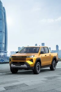 トヨタが新型「ハイラックス」を世界初公開　ディーゼルのほかBEVやFCEVを設定の画像