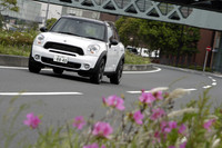 MINIクーパーS クロスオーバーALL4（4WD/6AT）【ブリーフテスト】