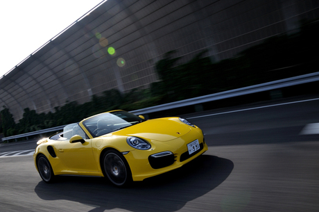 ポルシェ 911ターボ カブリオレの価格・新型情報・グレード諸元 価格.com