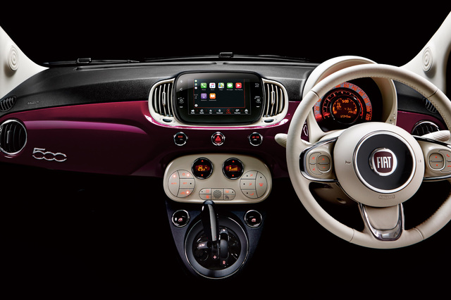 内外装を専用カラーでコーディネートした「フィアット500」の特別仕様