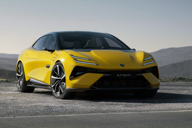 ロータスが新型EV「エメヤ」を発表 最高出力905HPの高性能4ドアGT 