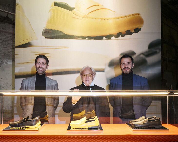 ディエゴ・デッラ・ヴァッレ氏（中央）。（写真：Automobili Lamborghini）