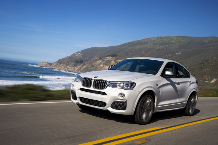 ハイパワーな3リッター直6ターボを搭載する「BMW X4 M40i」。0-100km/hの加速タイムは、欧州仕様車で4.9秒と発表されている。