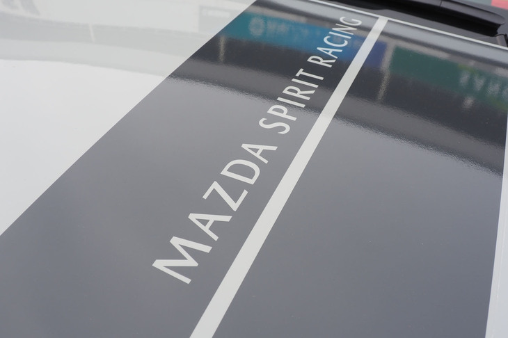 マツダ スピリット レーシング・ロードスター12R（フロントフード）