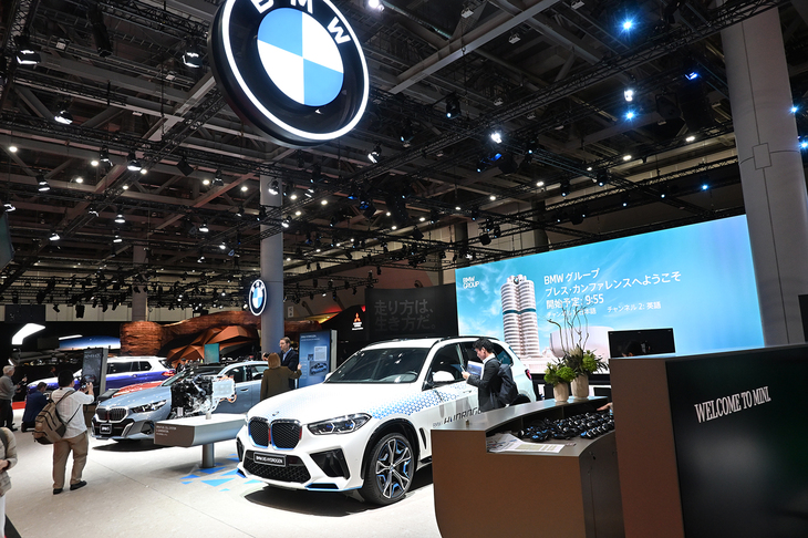 BMW／MINIブースの様子。
