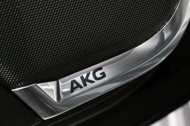 キャデラック・エスカレード スポーツ（スピーカー）