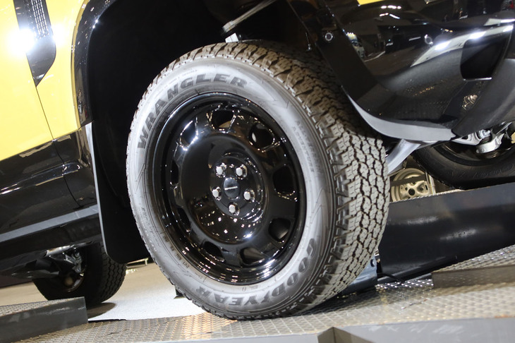 ディフェンダー・トロフィーエディション キュレーテッドフォージャパン（2025年）