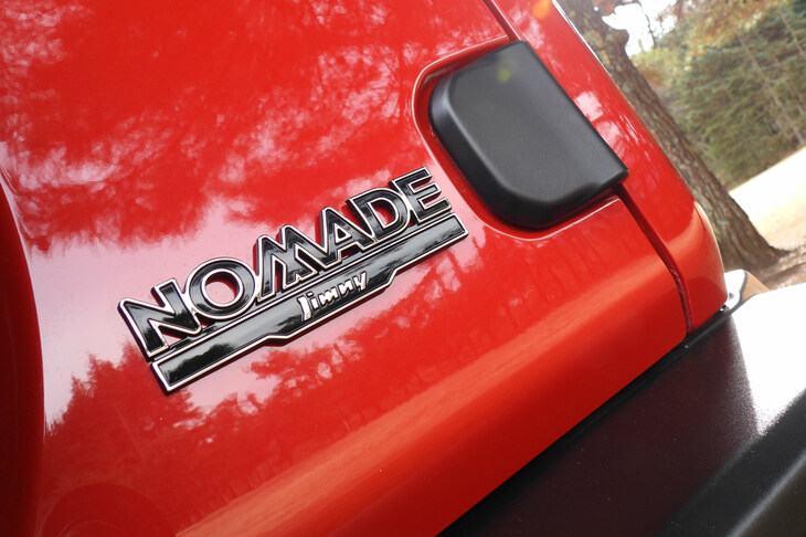 スズキ・ジムニー ノマド（「NOMADE」バッジ）
