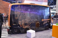 コンチネンタルのEVコンセプト。ボディーの四隅にごついLiDAR（ライダー）を備えた本気仕様だ。