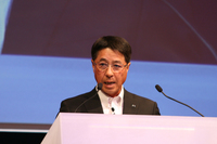 まずは社長のごあいさつ