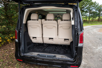 荷室の容量は1030～4650リッター。7人乗車でもゴルフバッグが3つくらいは詰めそうだ。