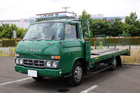 イベントで見かけた、1976年に登場した3代目となる「日産クリッパー」の積載車。「セドリック／グロリア」と同様に日産の同級トラック「キャブオール」の販売店違いの双子車となっていた。1981年にキャブオールともども生産終了、「アトラス」に統合された。