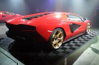 「カウンタックLPI800-4」の国内販売台数は非公表。デリバリーはすでに開始されている。