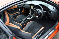 「GT“リミテッド”」のインテリア。各所に「グランリュクス」と呼ばれるスエード調人工皮革が用いられている。