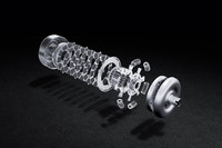 トルクコンバーターの代わりに多板クラッチを採用し、ダイレクトなトルク伝達を実現した「AMGスピードシフトMCT」。写真は、その多板クラッチの部分。